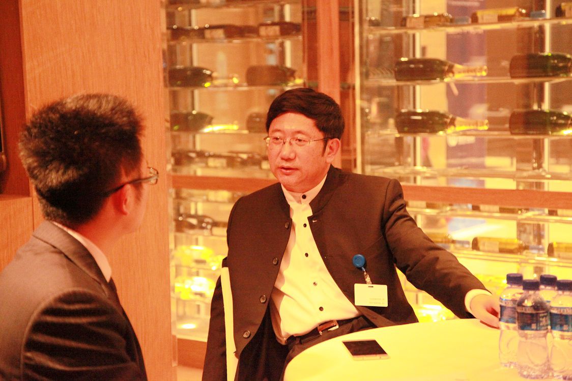 徐井宏董事长接受《英才》杂志记者采访